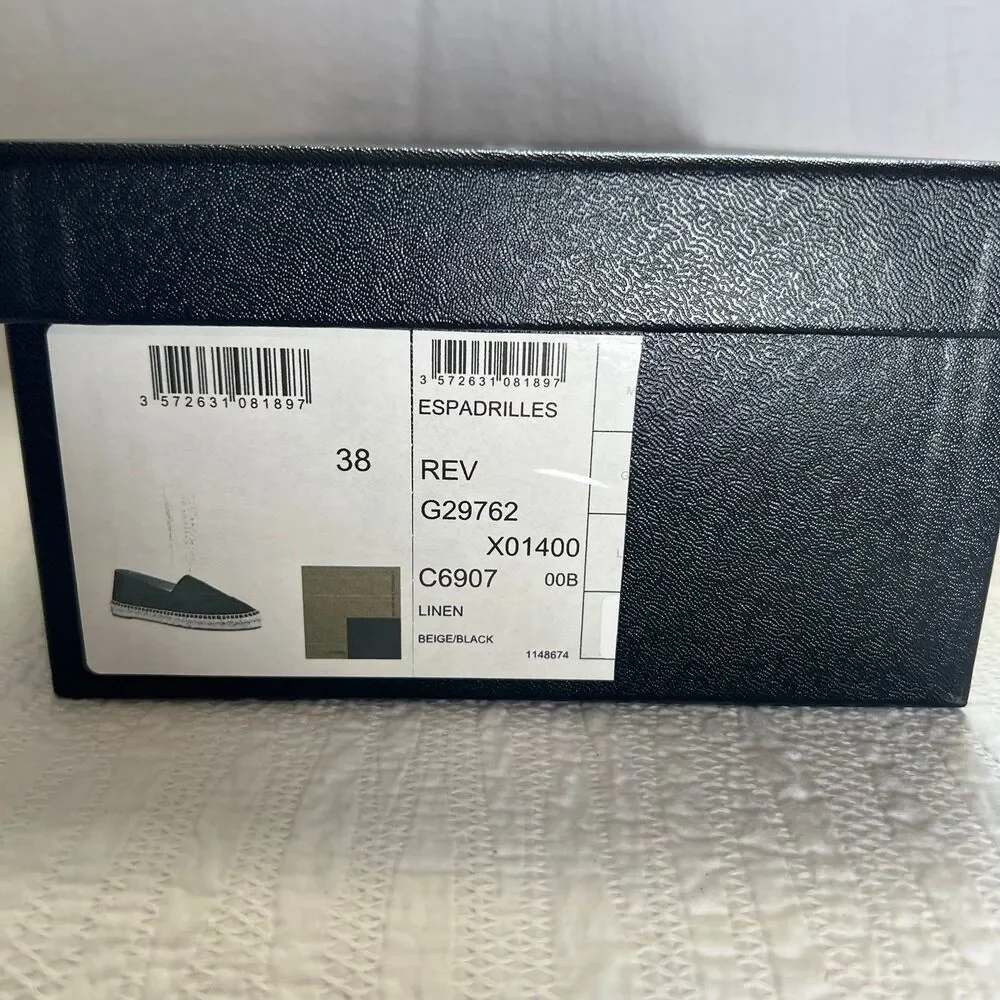 CHANEL linen cc